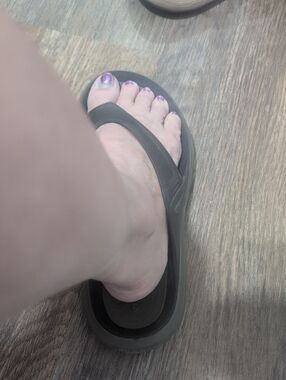 Crocs Women Athens Flip Flops Olive Black Iconic Comfort Sandals Size 7